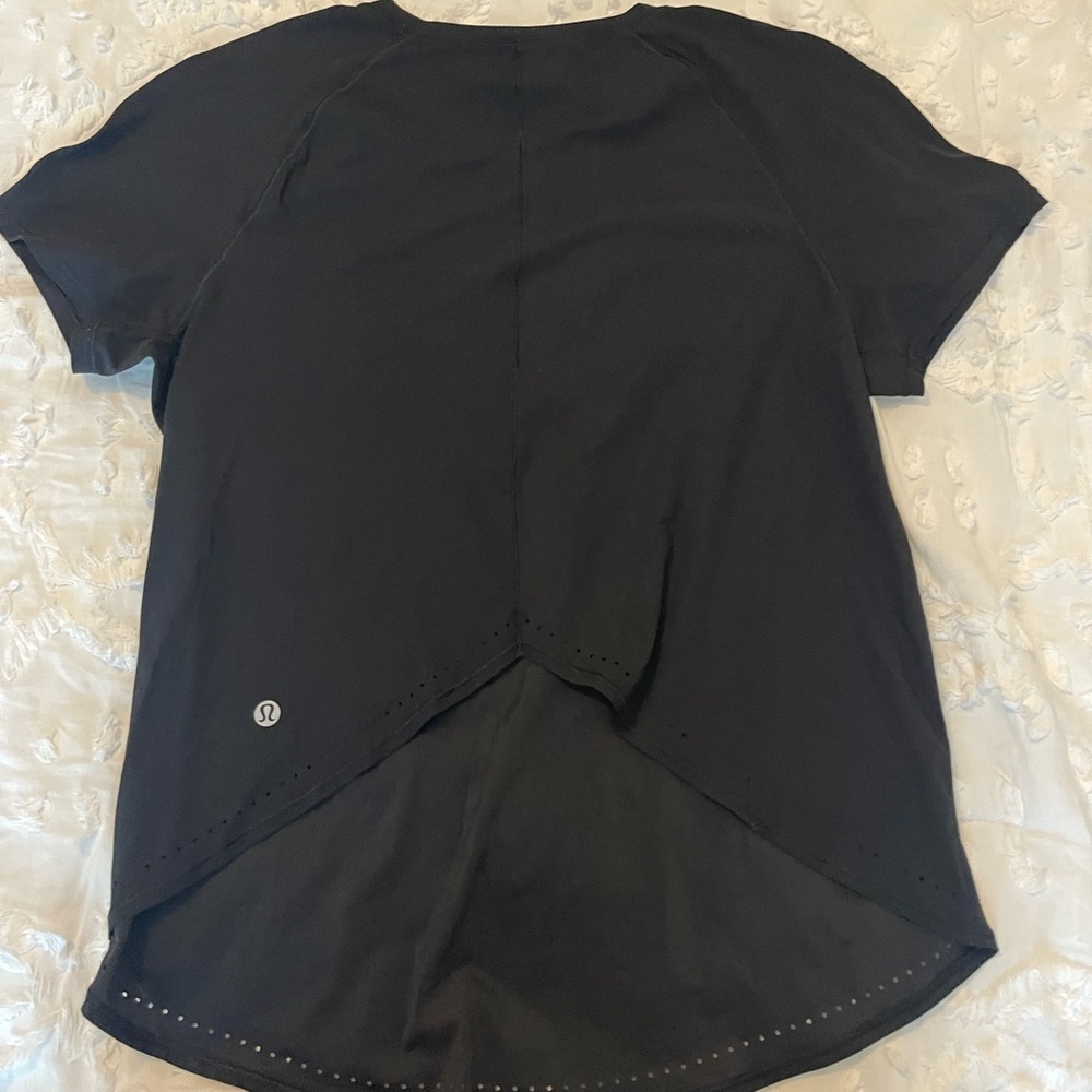 Black lululemon short sleeve